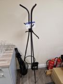 Metal Hat and Coat Stand Please read the following important notes:- ***Overseas buyers - All lots