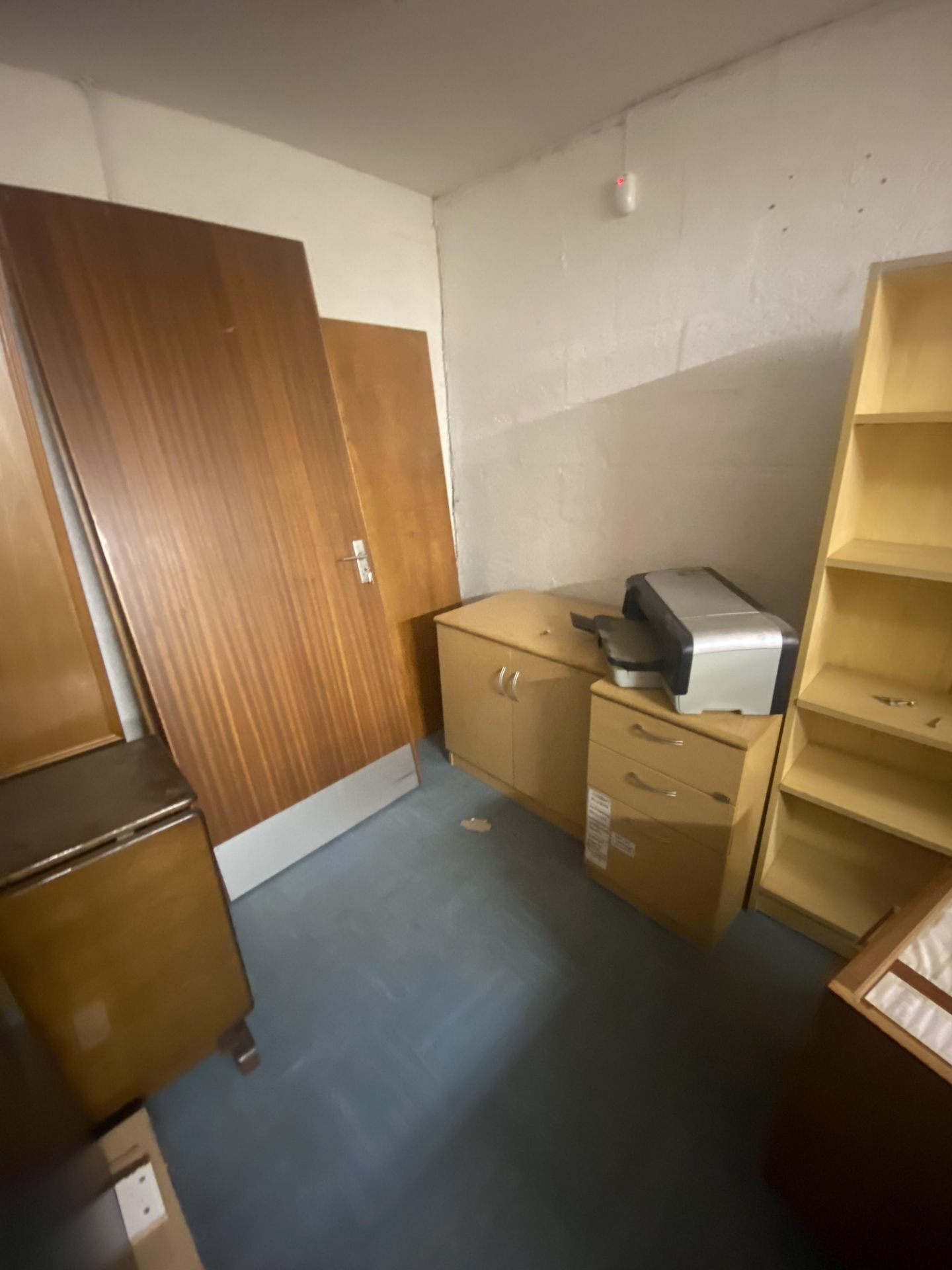 Assorted Office Furniture, including oak laminated double door cabinets, shelving units, sliding - Image 2 of 9