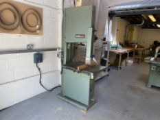 Multico B600.3 Vertical Bandsaw, approx. 580mm deep-in-throat, serial no. 1074, with spare blades as