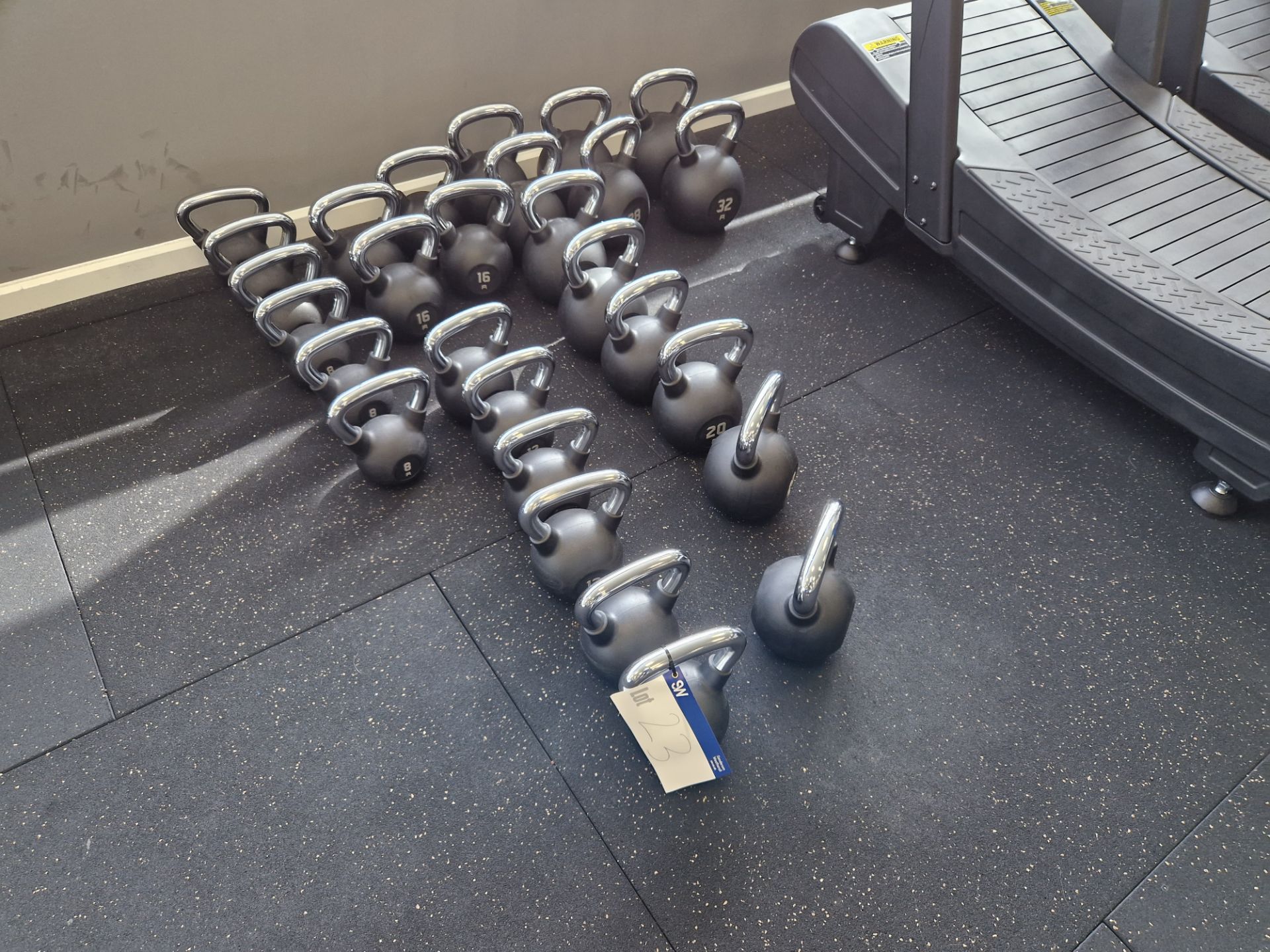 28 Kettle Bells, Ranging from 8kg to 32kg Please read the following important notes:- ***Overseas