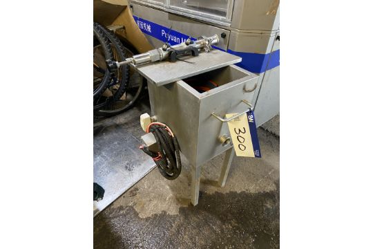 Puyuan Rotary Filling Machine, sold with lot 300 Stainless Steel Tank, approx. 400mm x 280mm x 260mm - Image 2 of 7