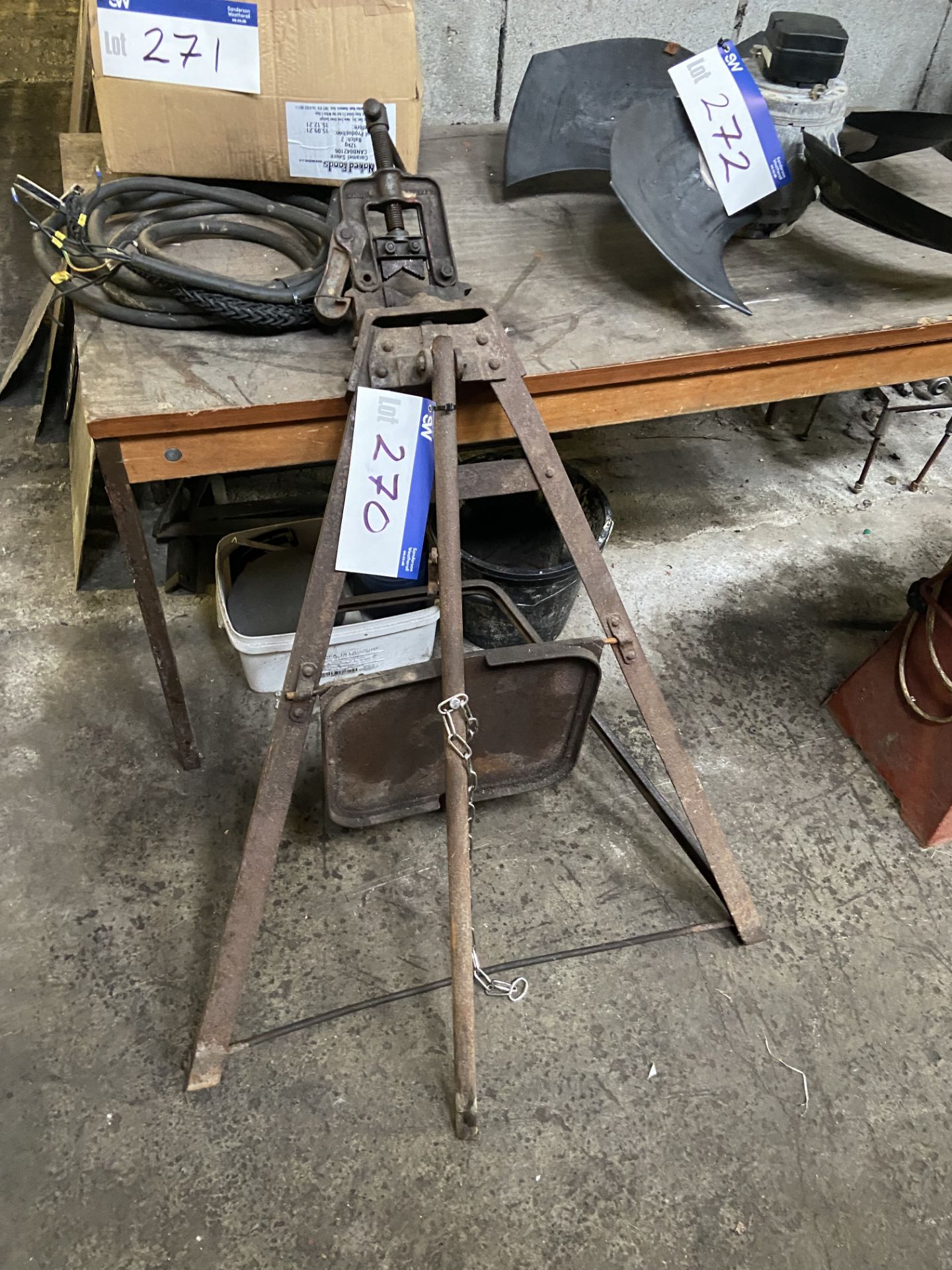 Pipe Vice & Stand Please read the following important notes:- ***Overseas buyers - All lots are sold