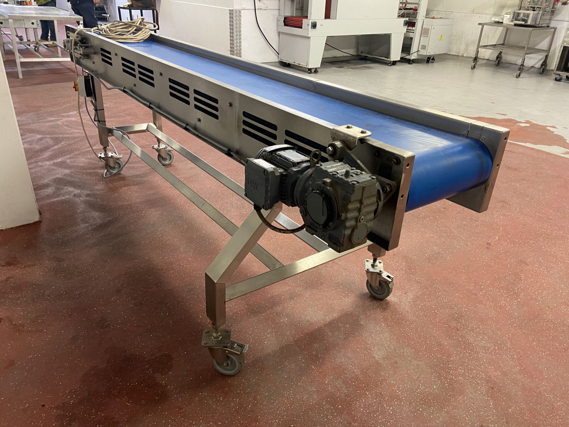 Mobile Stainless Steel Belt Conveyor, approx. 360mm wide on belt, 2.9m long, with geared electric - Image 2 of 3