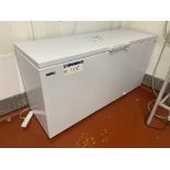 Tescold Chest Freezer, 1.8m wide (reserve removal until contents removed) Please read the
