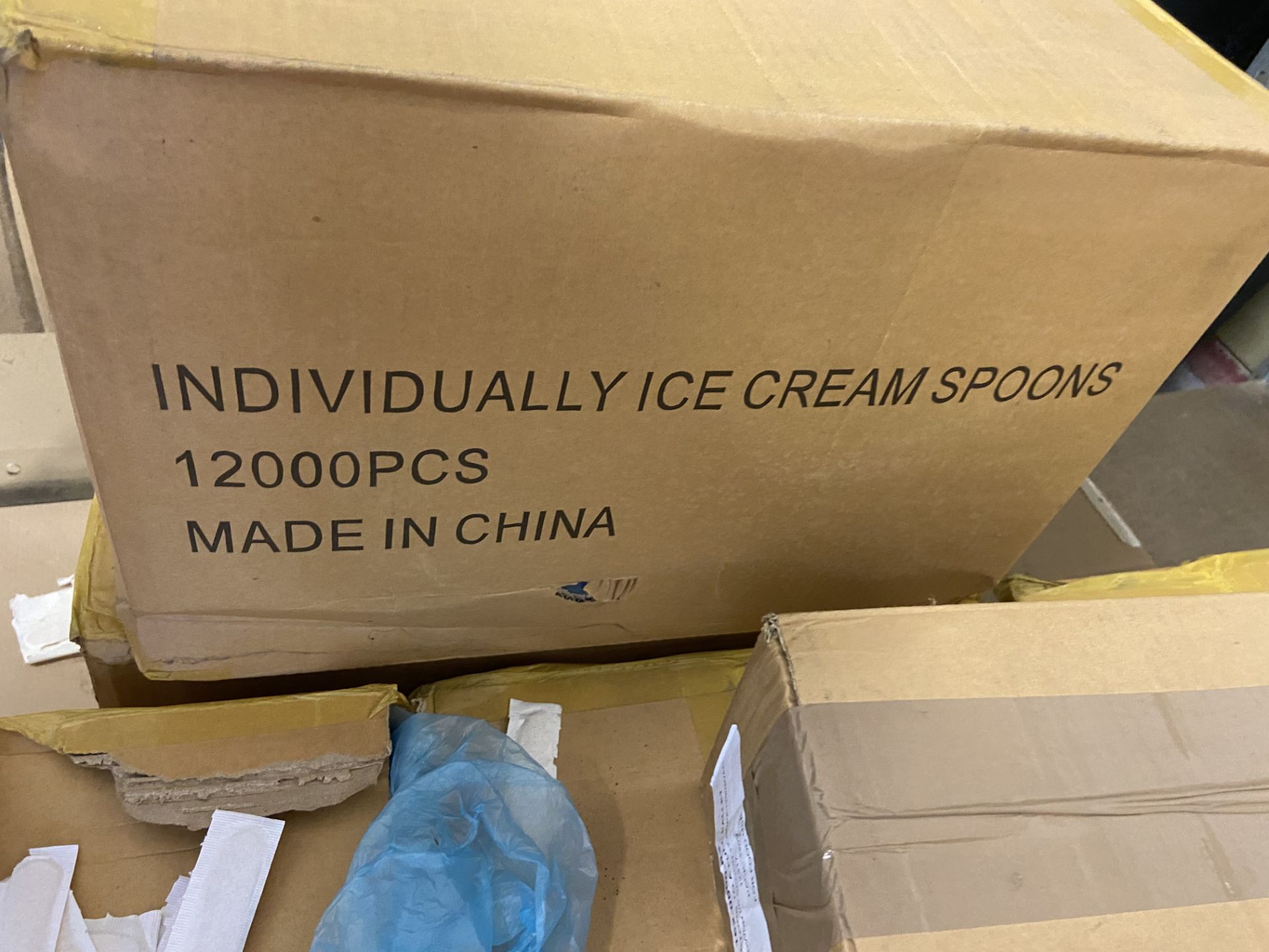 Approx. Ten Boxes x 1200 pcs Individually Wrapped Ice Cream Spoons Please read the following - Image 3 of 4