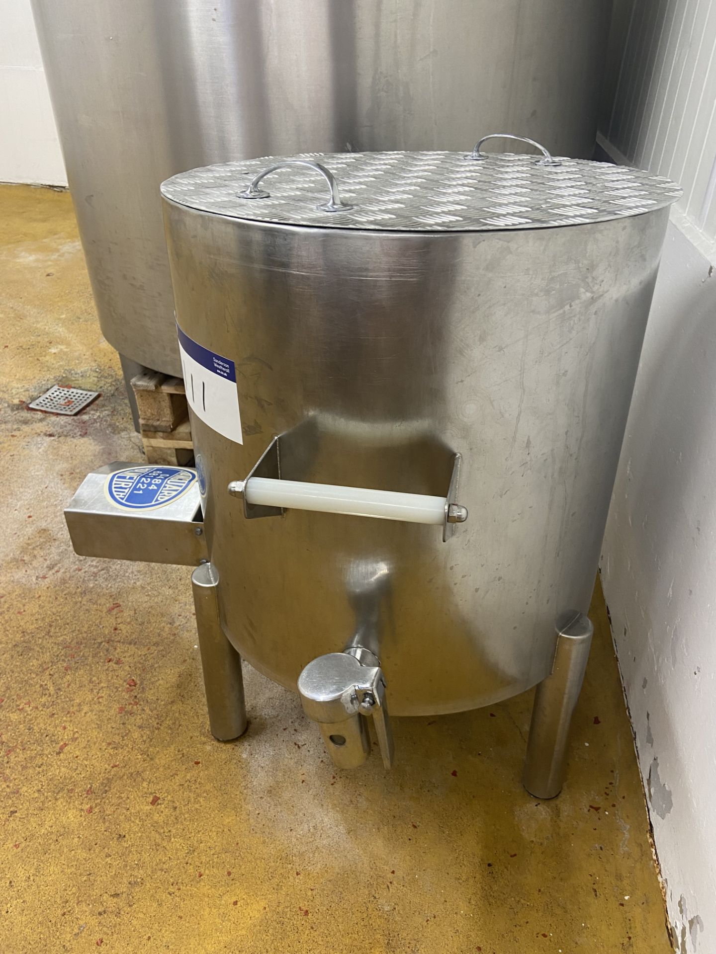 Vanguard Stainless Steel Heated Vessel, approx. 550mm dia. x 530mm deep, with electric immersion - Image 2 of 3