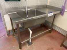 Stainless Steel Single Bowl Sink, approx. 1.53m x 700mm Please read the following important