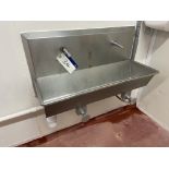 Stainless Steel Knee Operated Hand Wash Sink, 1040mm wide Please read the following important