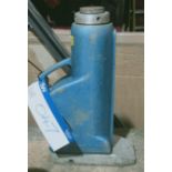 WebTool 20 T Hydraulic Jack, serial no. 80107, approx. 47cm x 27cm x 13cm, loading free of