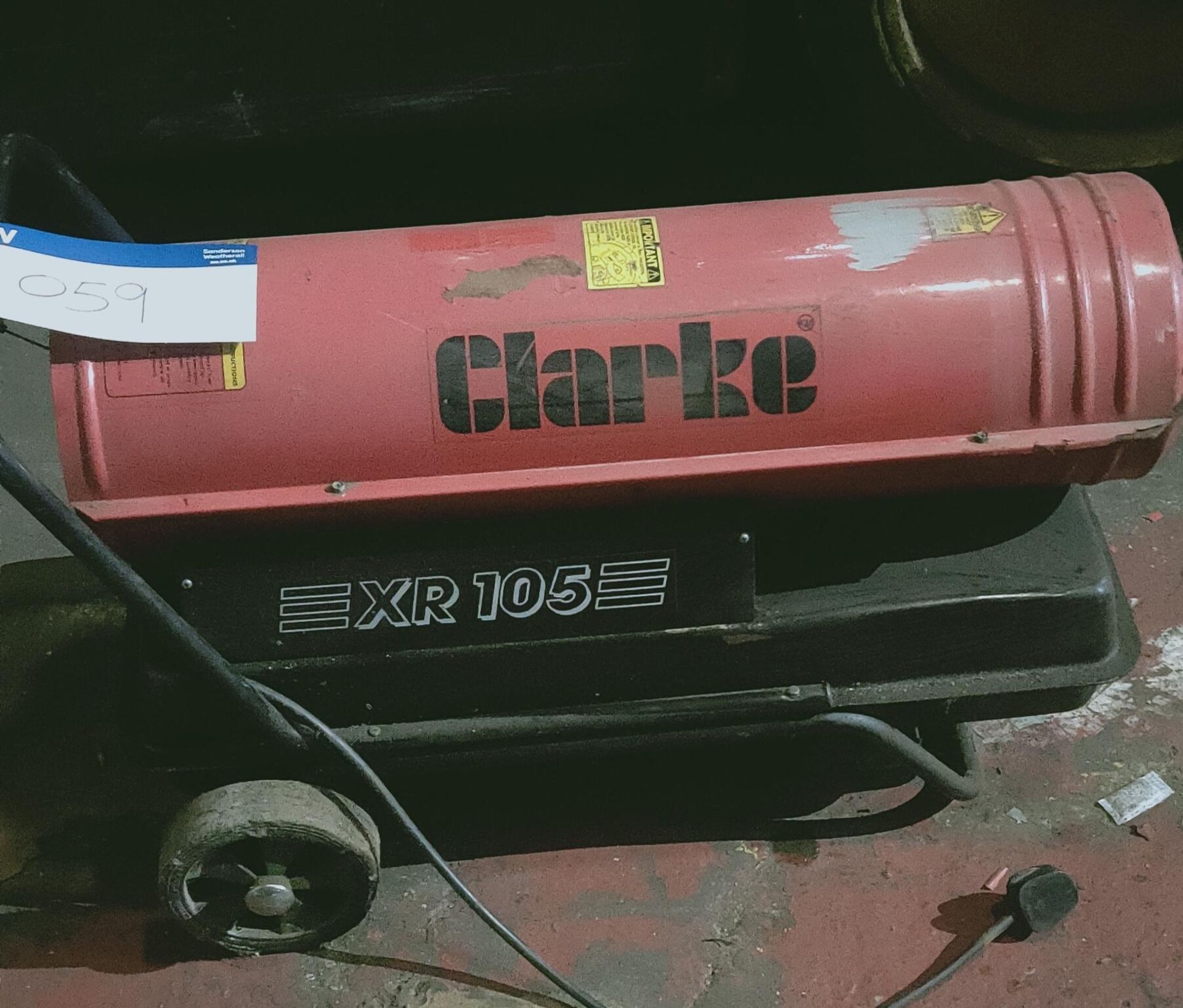 Clarke XR105 Electric Parafin Heater, approx. 80cm x 25cm x 50cm, loading free of charge - yes (