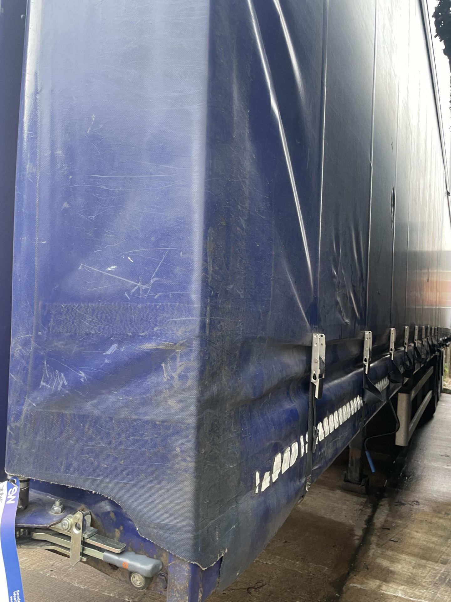 SDC Trailers 13.6m long Tri-Axle Curtainside Trailer, registration no. C210916, chassis/ serial - Image 6 of 9