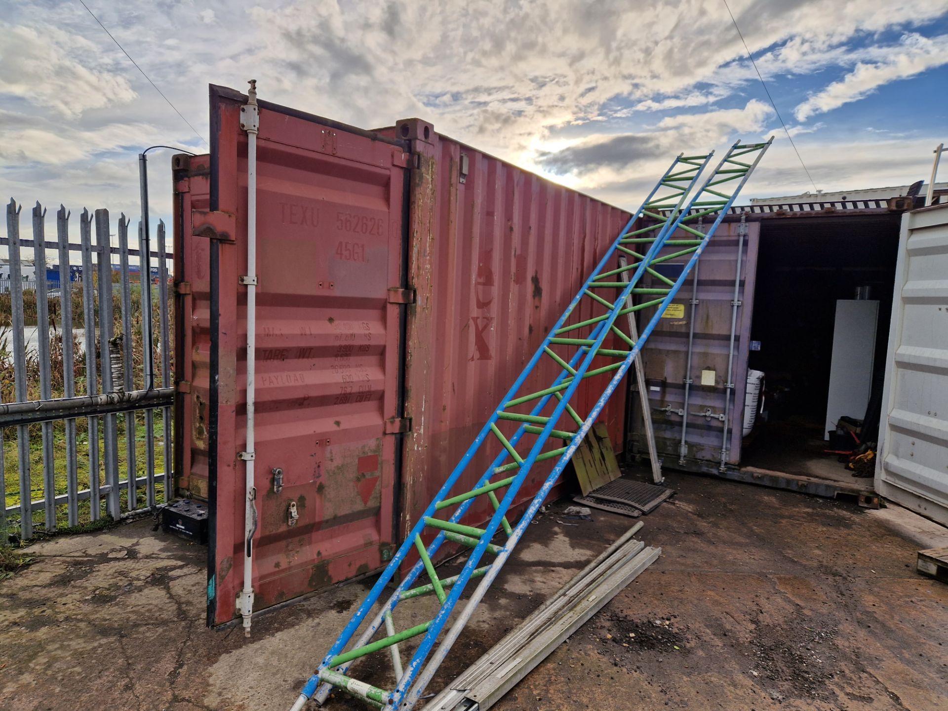 40ft Steel Container (Reserve Removal Until Contents Cleared) (Electrics must be disconnected by a