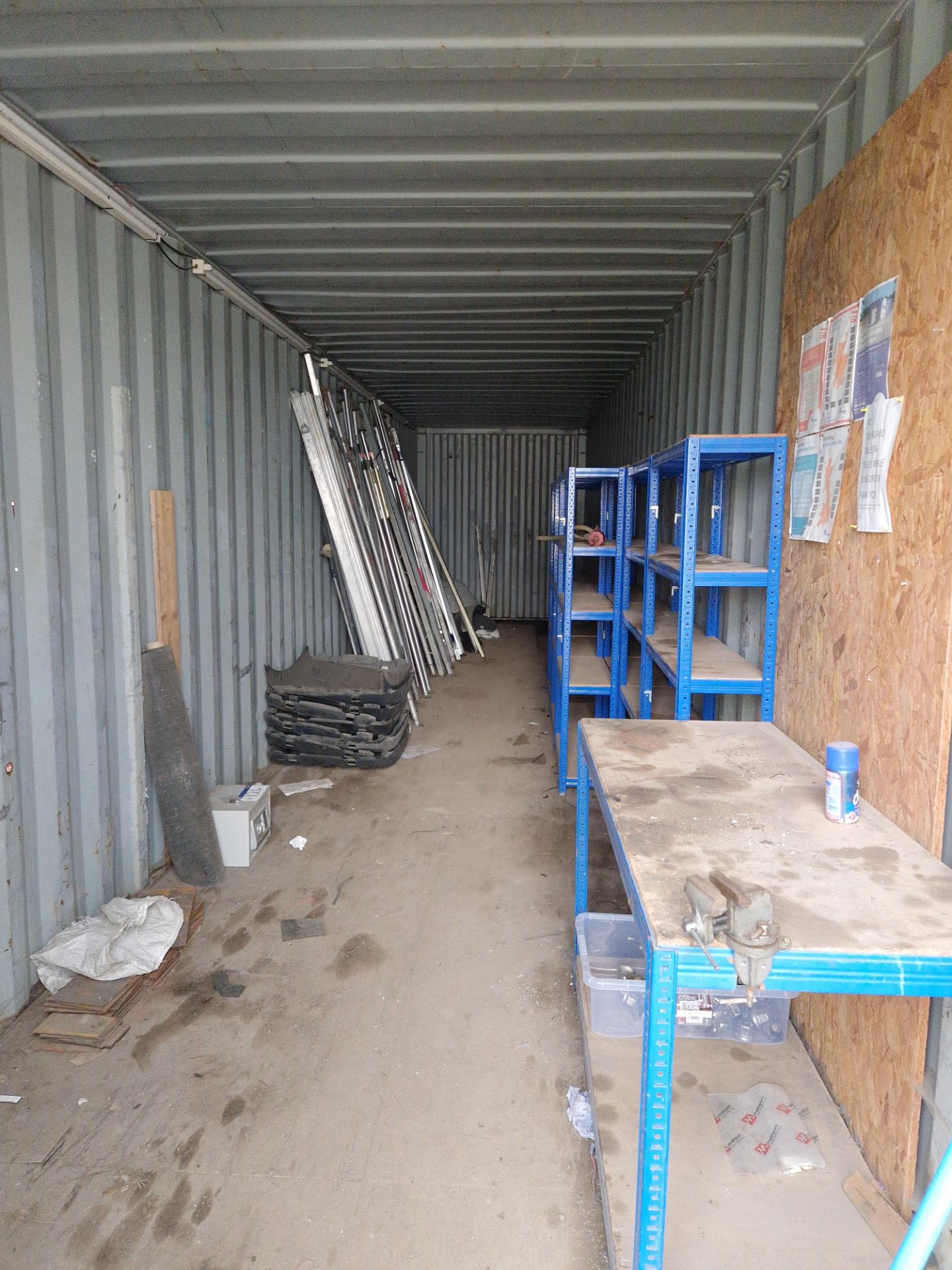 40ft Steel Container (Reserve Removal Until Contents Cleared) (Electrics must be disconnected by a - Image 3 of 7