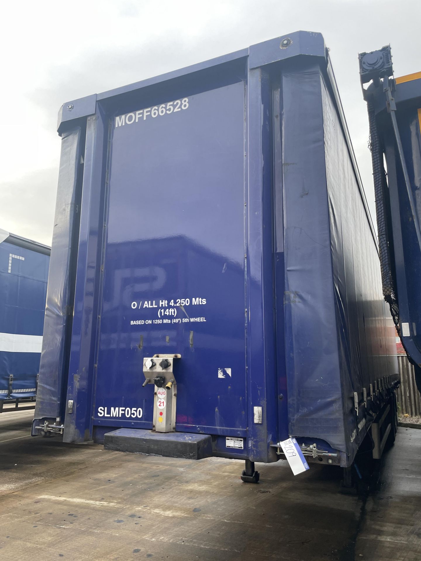 SDC Trailers 13.6m long Tri-Axle Curtainside Trailer, registration no. C210916, chassis/ serial - Image 2 of 9