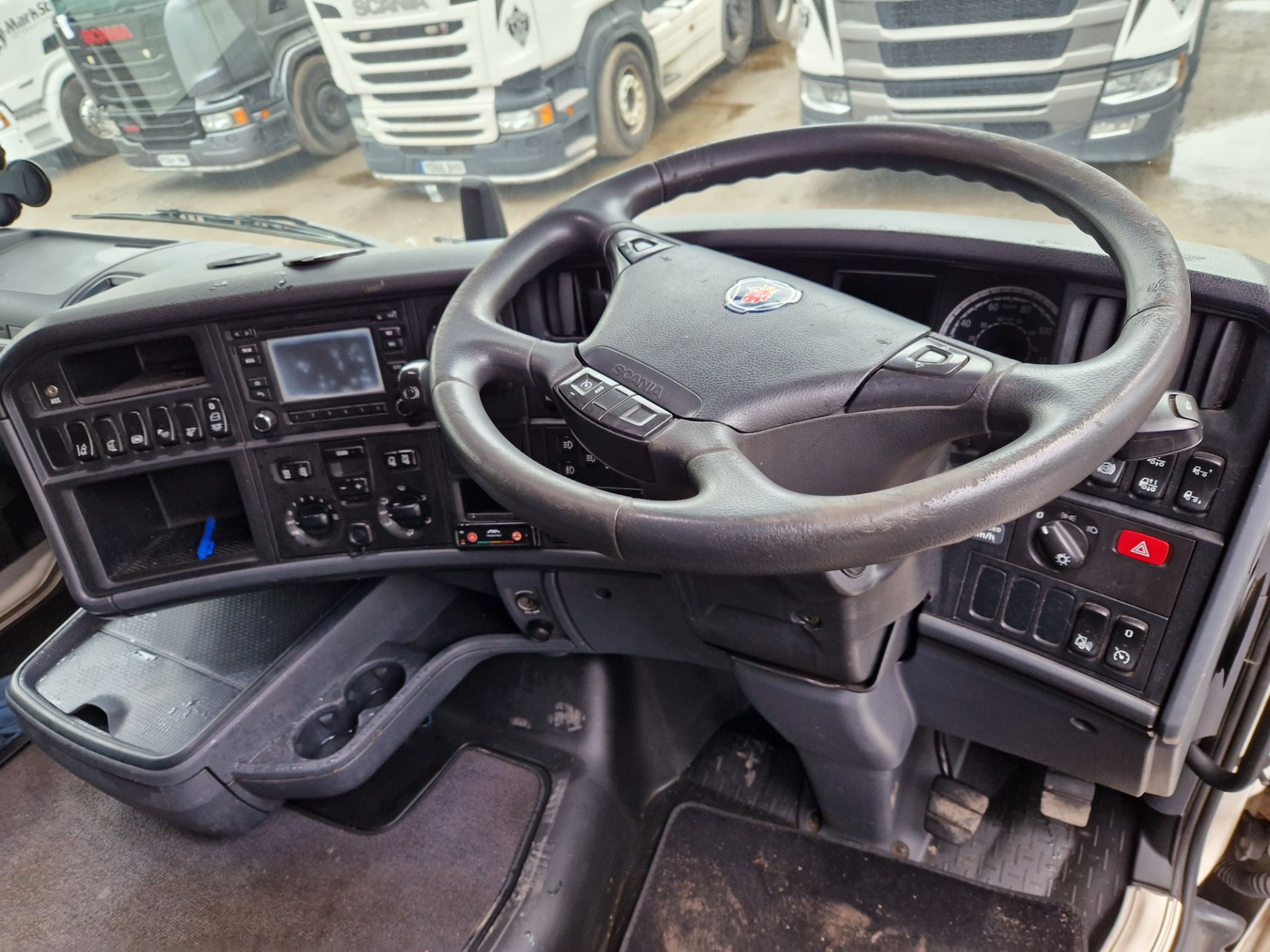 Scania R450 Topline 44T 6x2 Tractor Unit with Fridge Freezer, Top Bar and Spot Lights, - Image 8 of 9