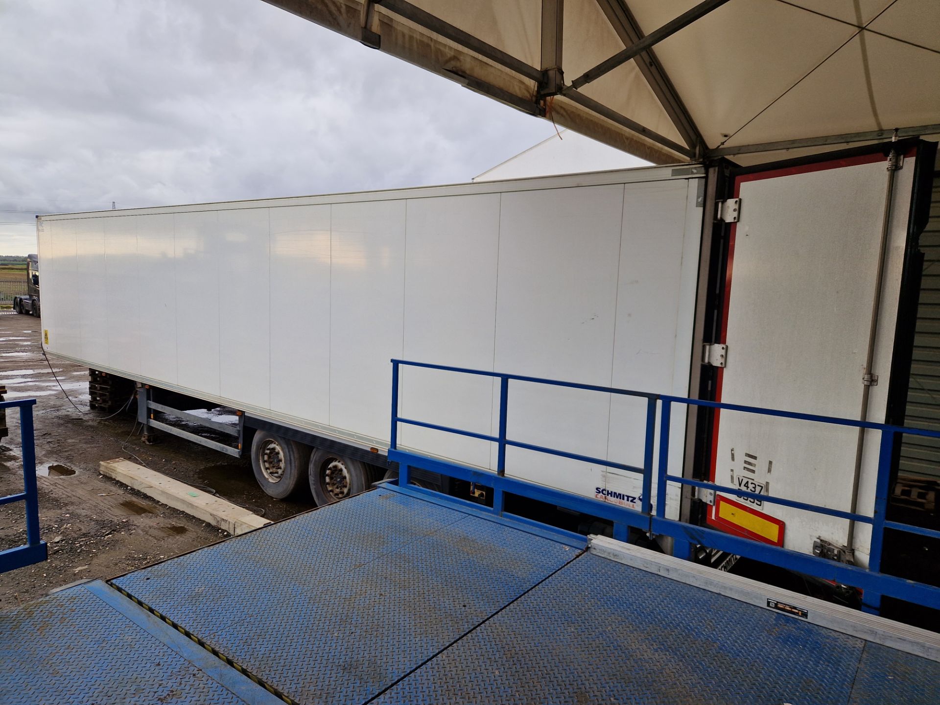 SCHMITZ 40ft Tri Axle Refrigerated Trailer, Reg No: H99900887607, C/N: C378681, YoM 2014, GTW 36, - Image 3 of 7