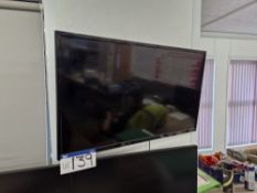 30" Monitor Please read the following important notes:- ***Overseas buyers - All lots are sold Ex