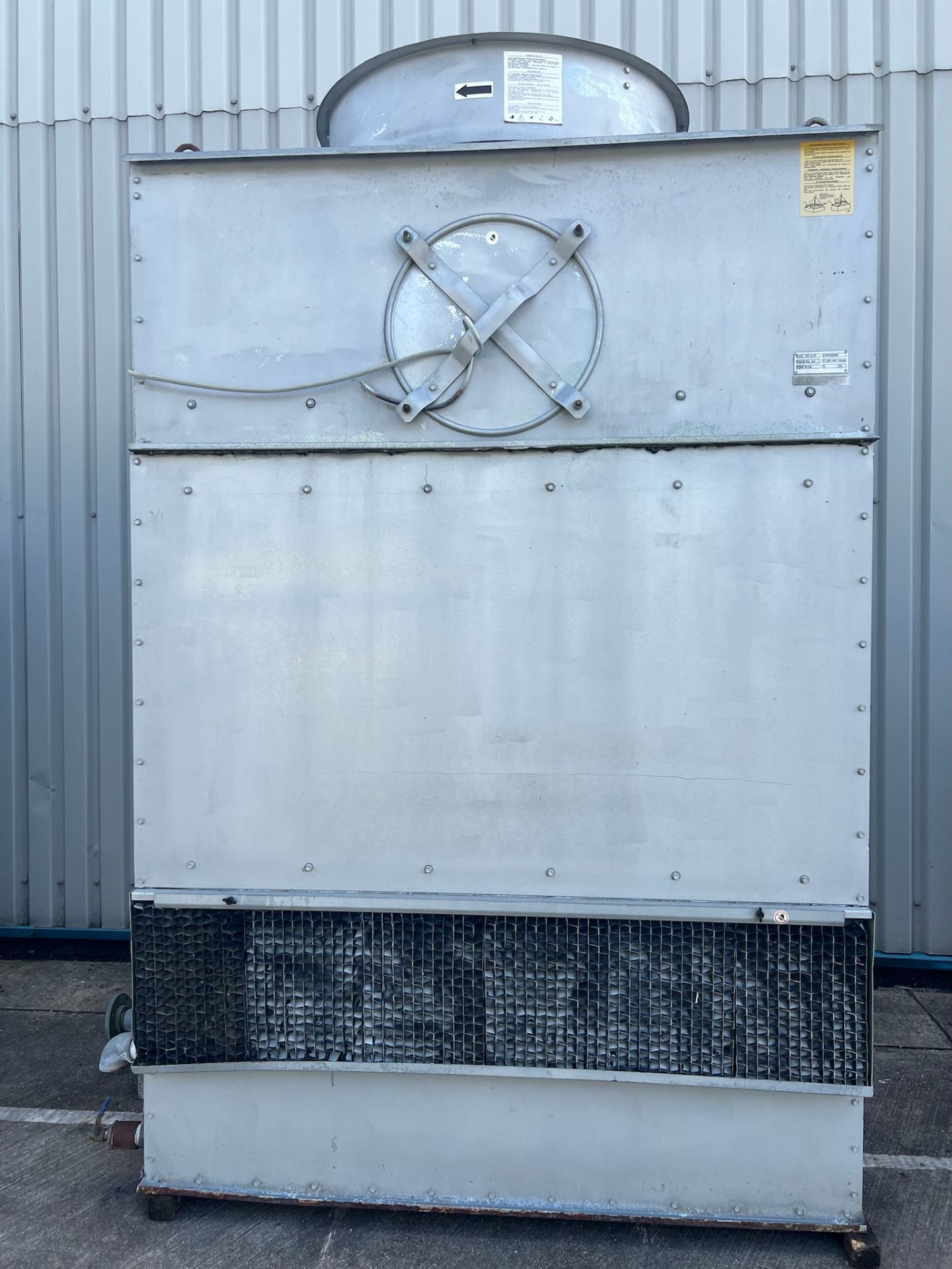 Industrial Cooling ICT-4-76 Outside Condensor, approx. 1.85m x 1.3m x 3m high Please read the - Image 3 of 5