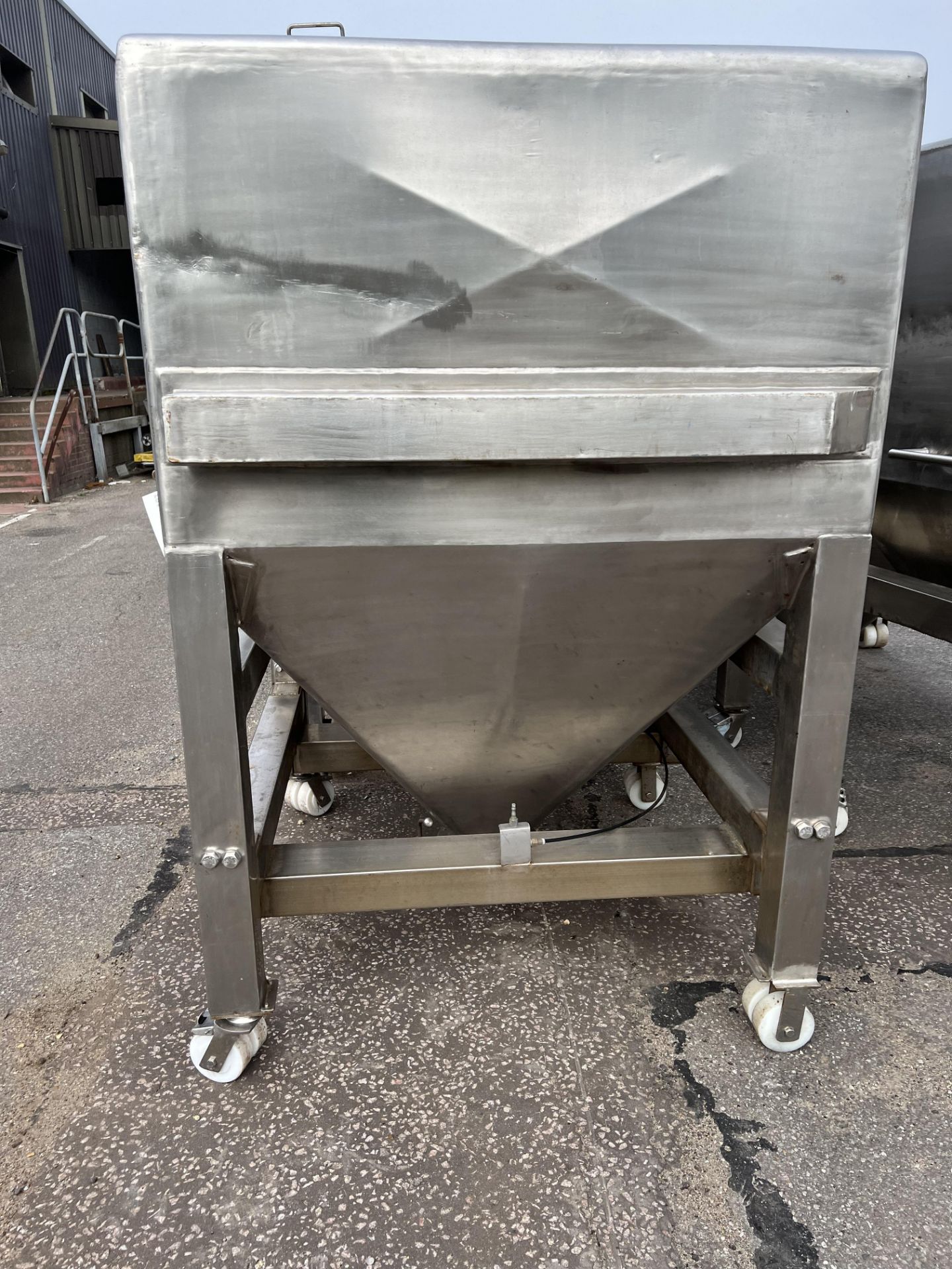 JPE IBC2 KL Fluted Stainless Steel Mobile Tank Lidded, with bottom outlet, approx. 1.5 x 1.4 x 2. - Image 2 of 6