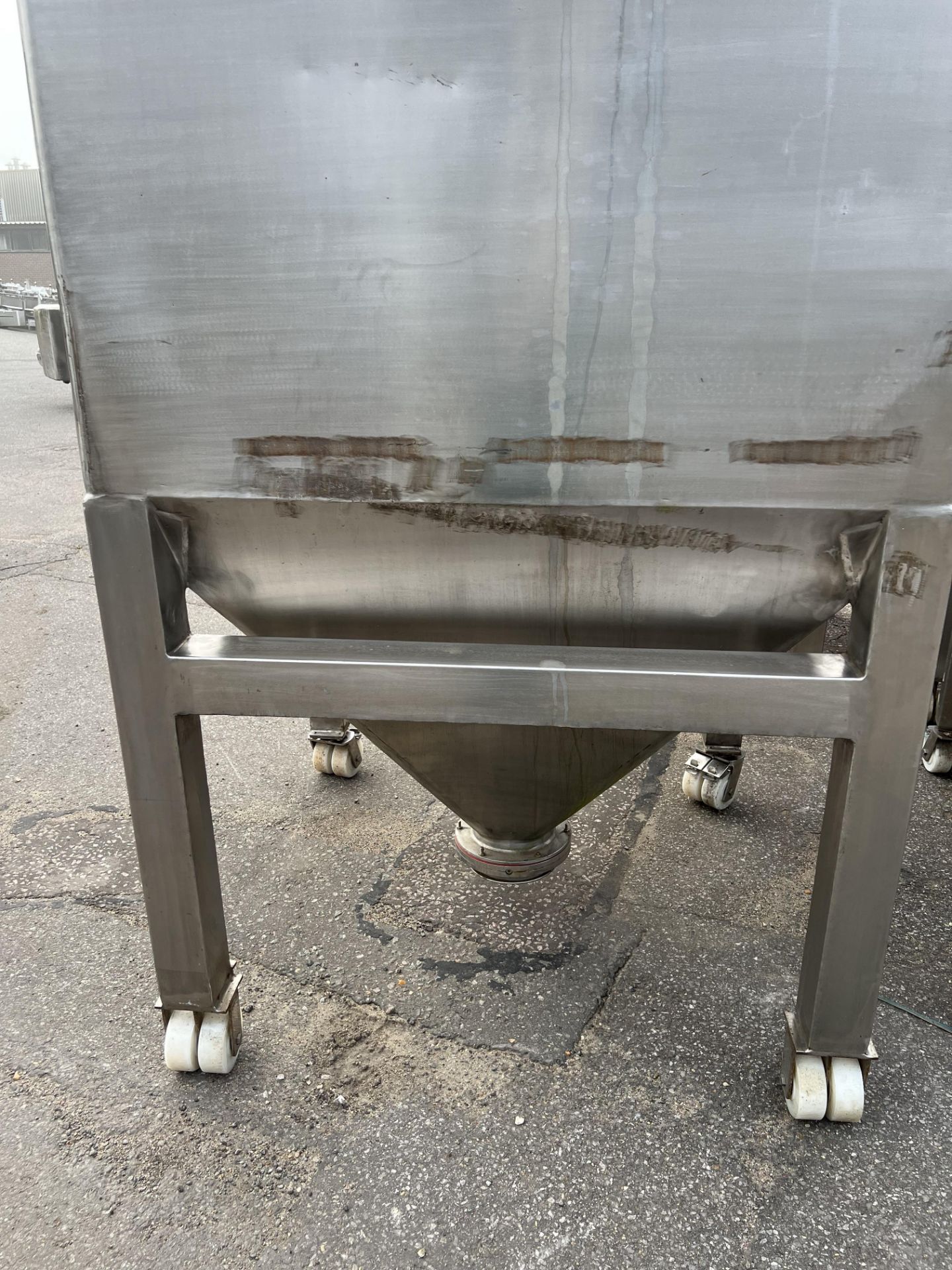 JPE IBC2 KL Fluted Stainless Steel Mobile Tank Lidded, with bottom outlet, approx. 1.5m x 1.4m x 2. - Image 2 of 2