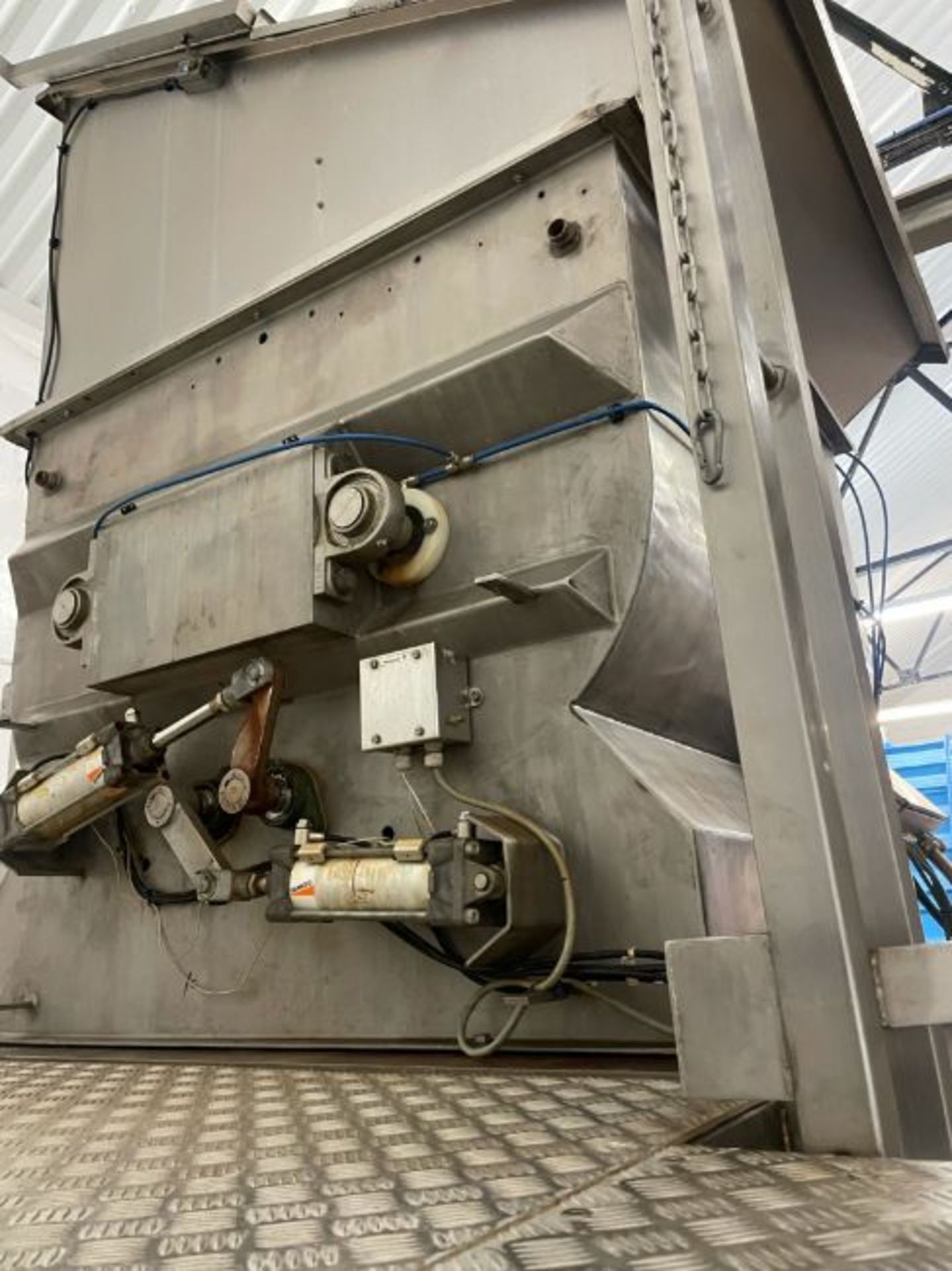 MUESLI/ CEREAL MIXING LINE, comprising Syspal Caged Buggy/ Tote Bin Lifter, feeding into Forberg - Image 9 of 34