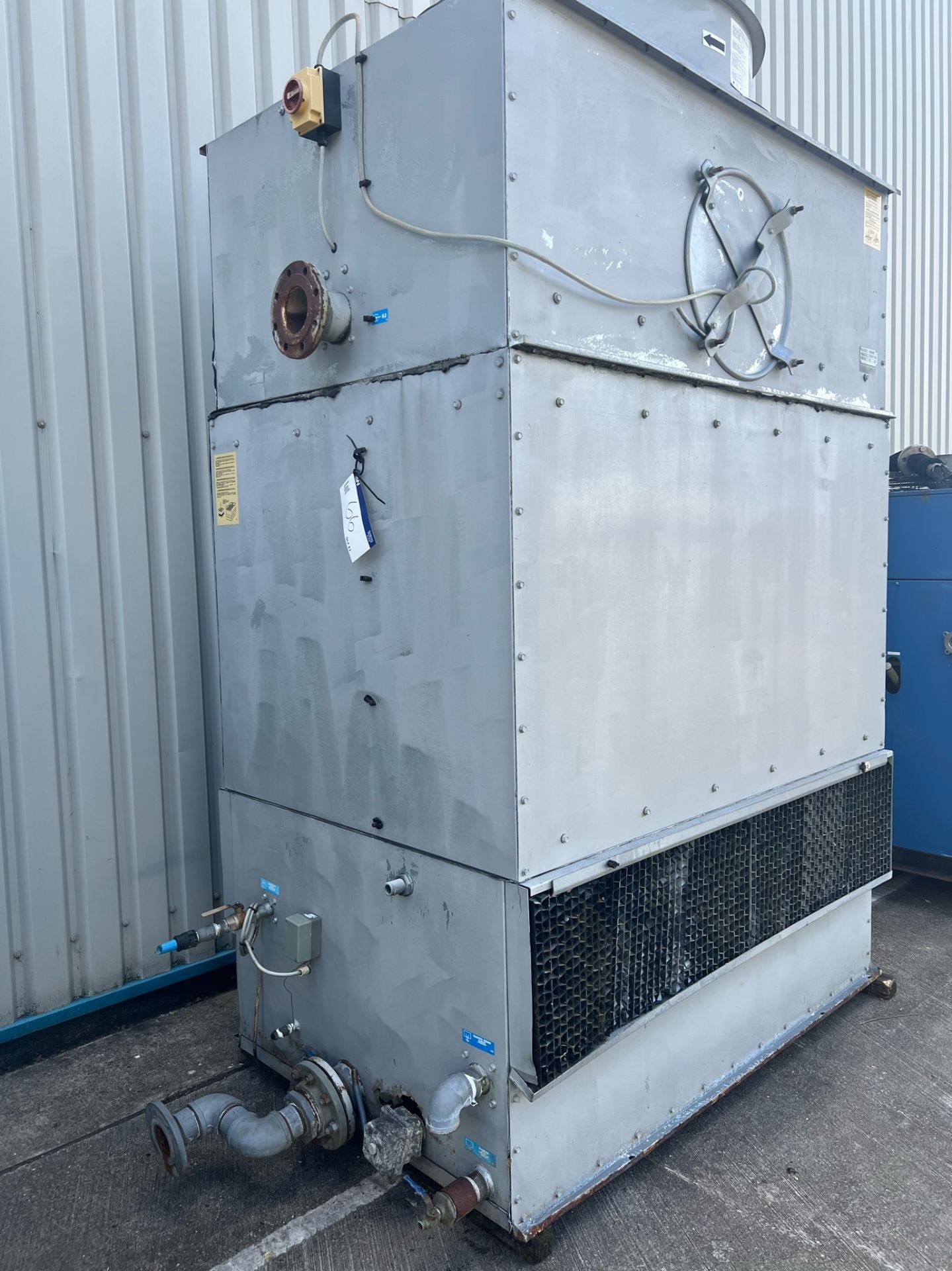 Industrial Cooling ICT-4-76 Outside Condensor, approx. 1.85m x 1.3m x 3m high Please read the