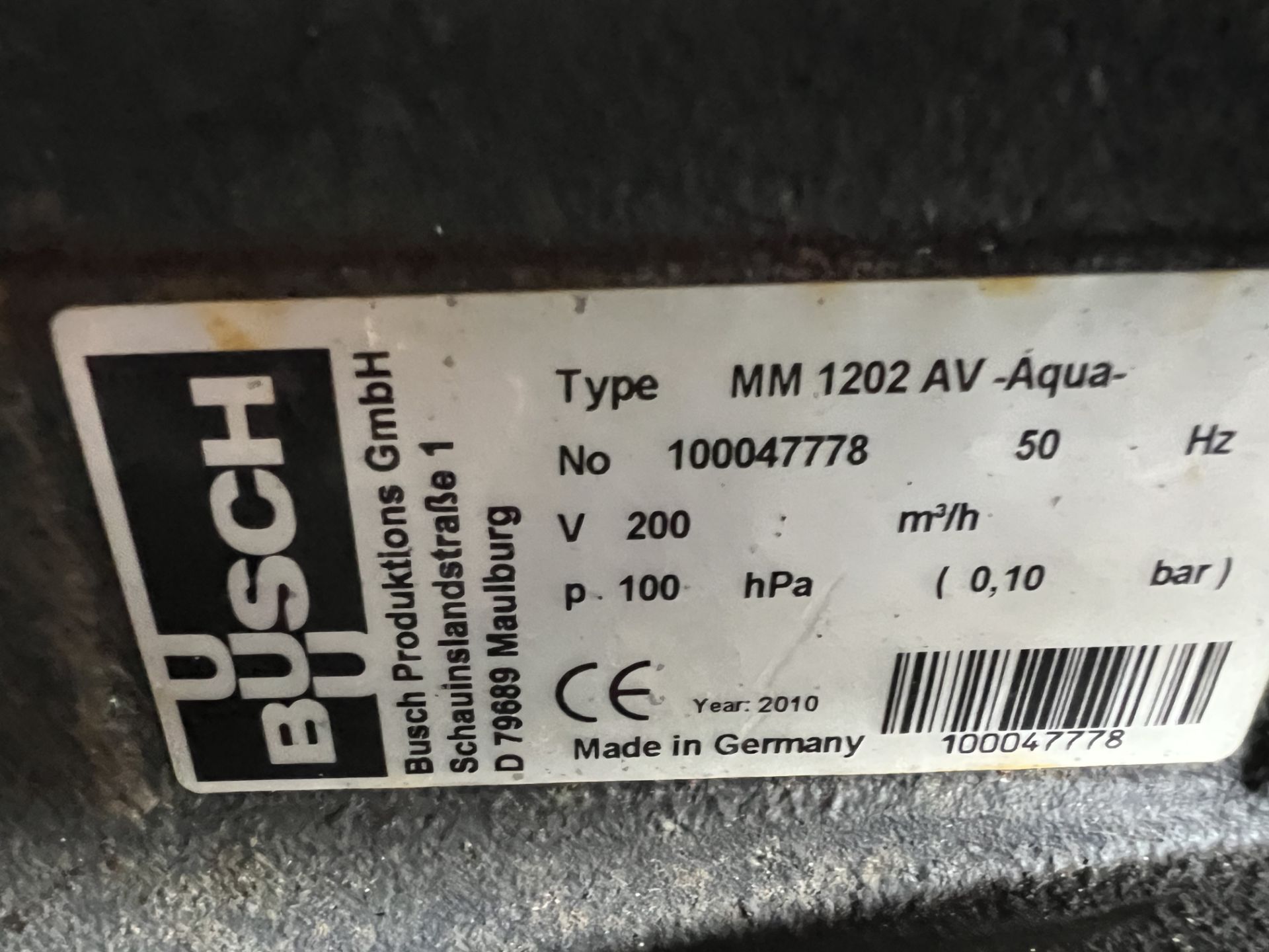 Busch Mink MM 1202 AV Aqua Vacuum Pump, year of manufacture 2010, approx. 1m x 0.5m x 0.7m high, - Image 2 of 4