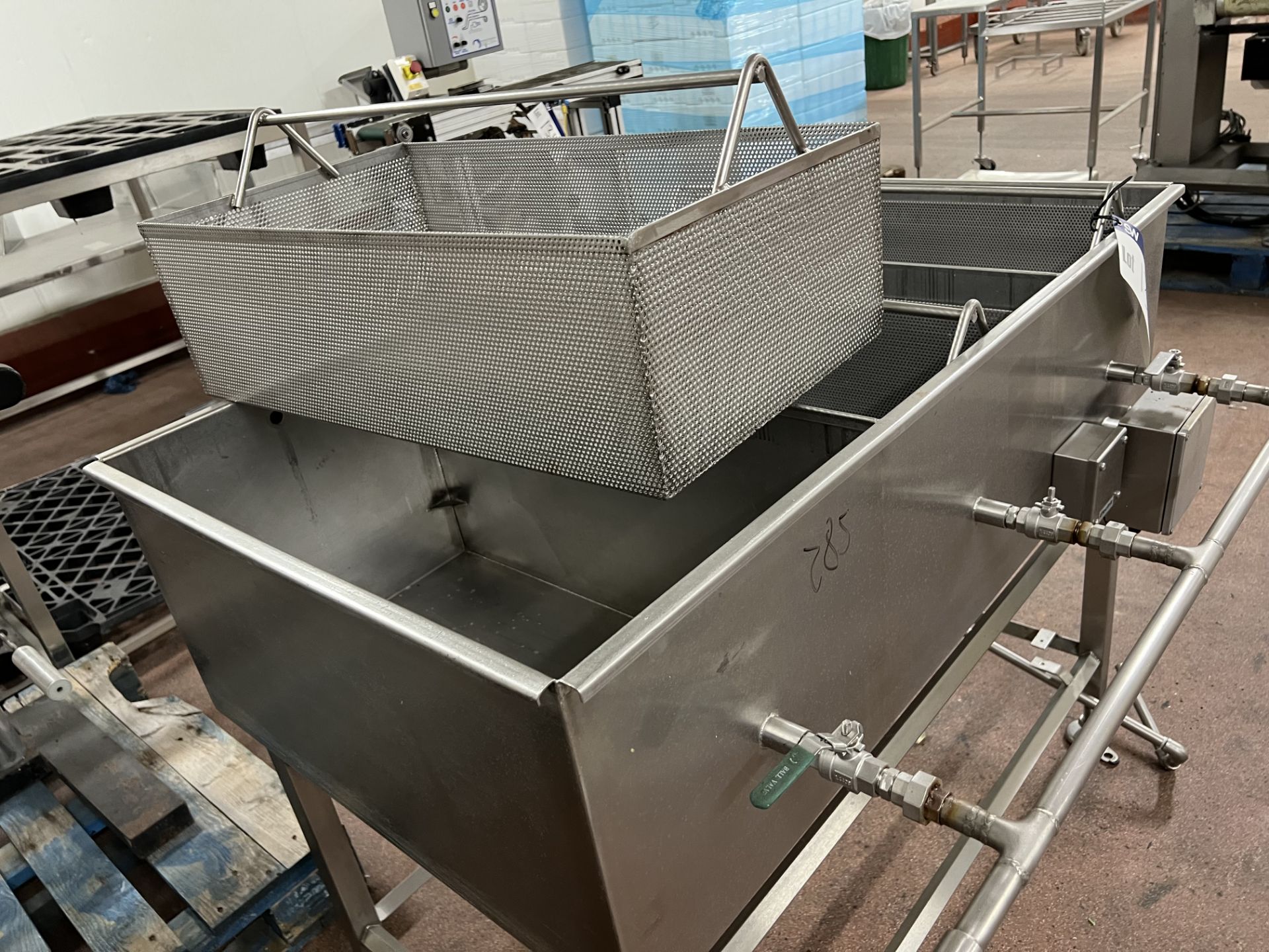 Wash Tank, with three cages and pipework, cage approx. 70cm x 38cm x 20cm deep, 1.25m x 1m x 1m high - Image 4 of 4