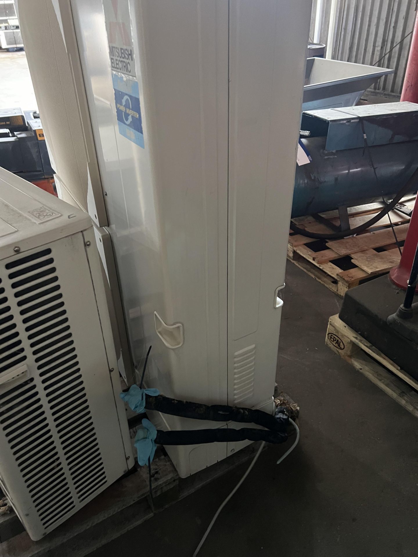 Mitsubishi Air Conditioner Unit, approx. 1.05m x 0.38cm x 1.4m high Please read the following - Image 3 of 3