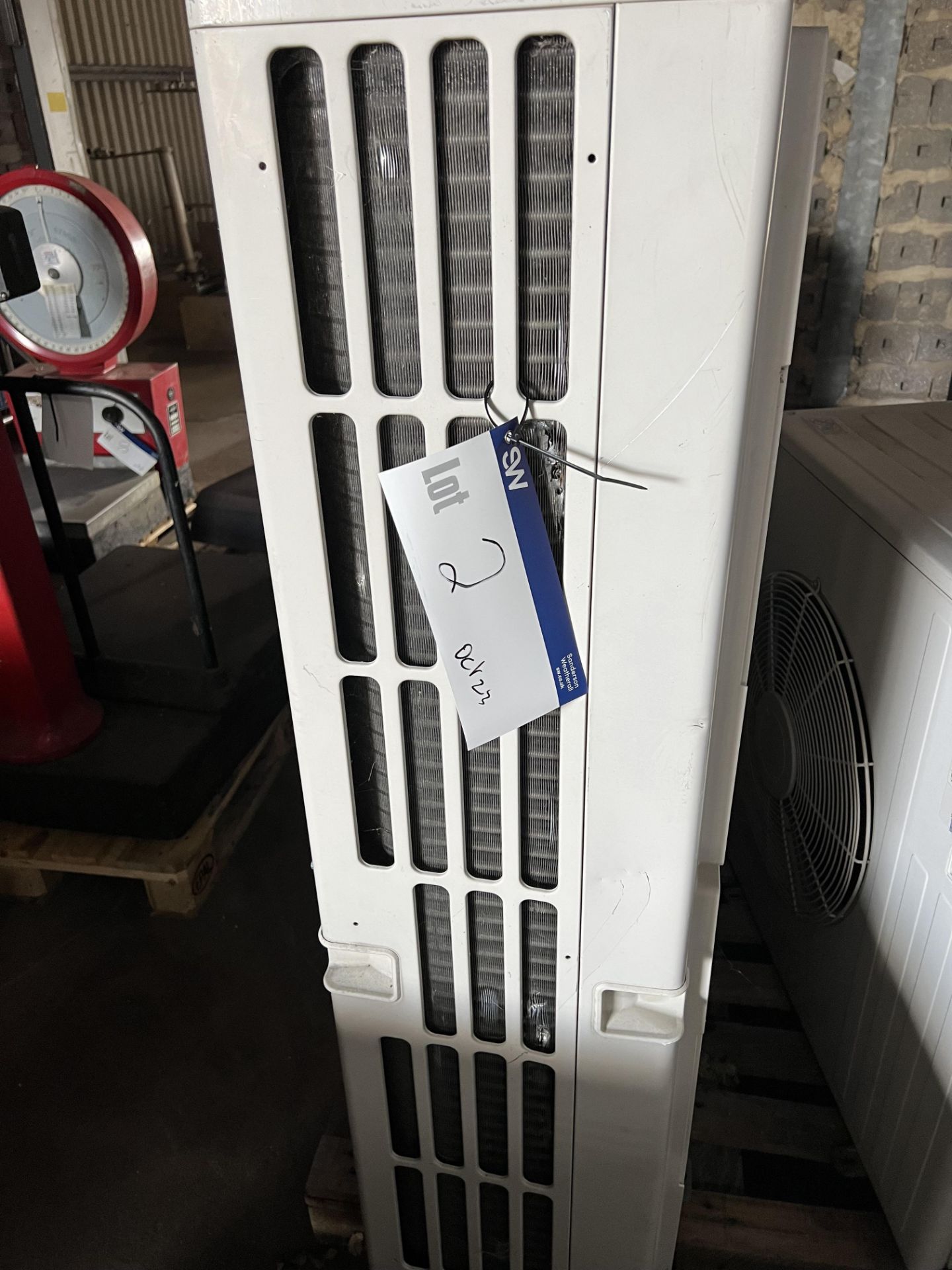 Mitsubishi Air Conditioner Unit, approx. 1.05m x 0.38cm x 1.4m high Please read the following