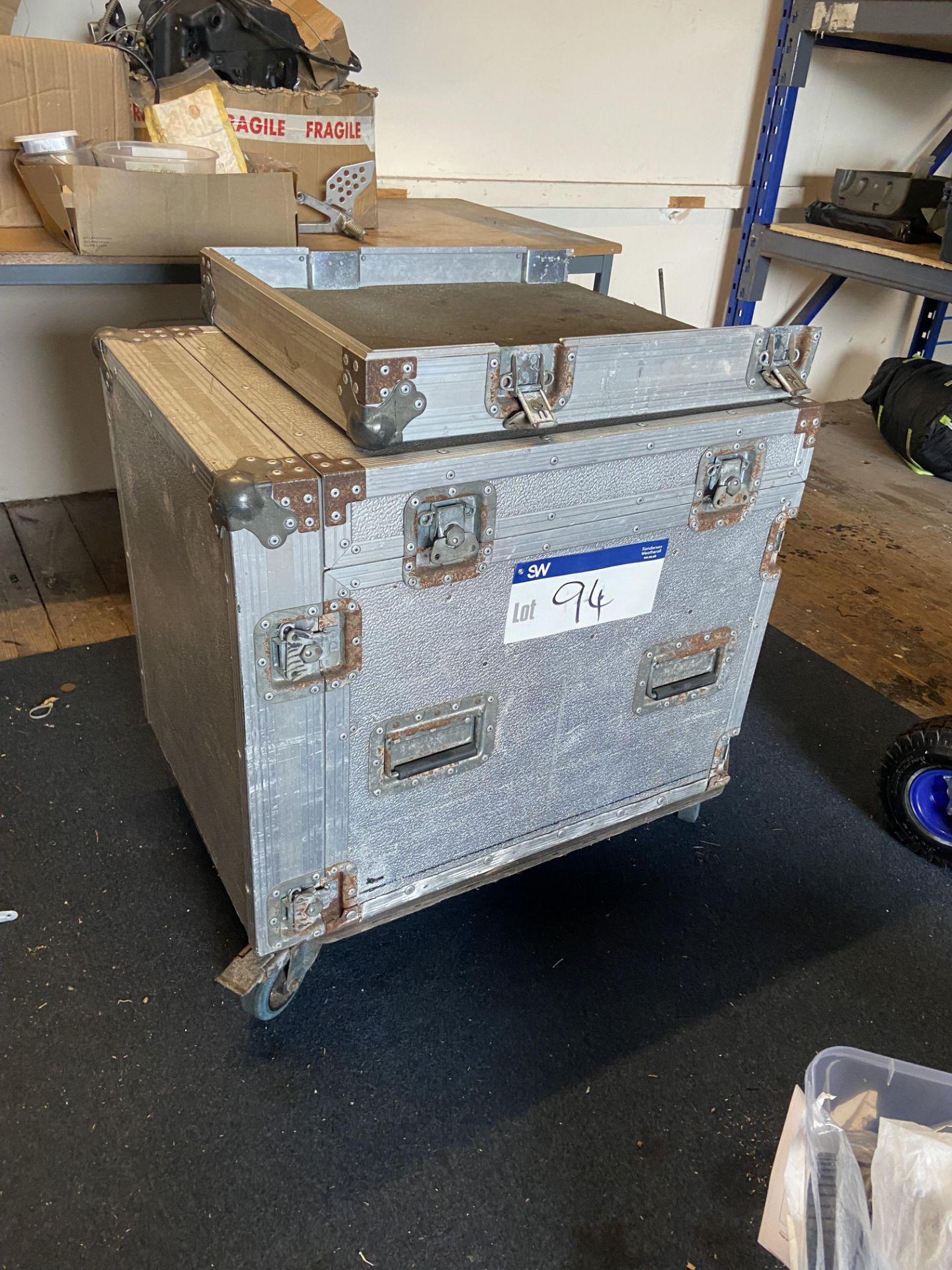 Flight Case Please read the following important notes:- ***Overseas buyers - All lots are sold Ex