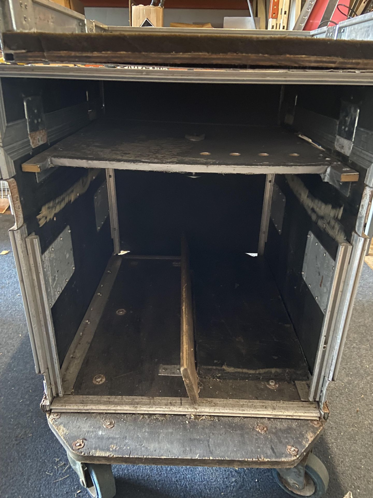 Flight Case Please read the following important notes:- ***Overseas buyers - All lots are sold Ex - Image 2 of 2