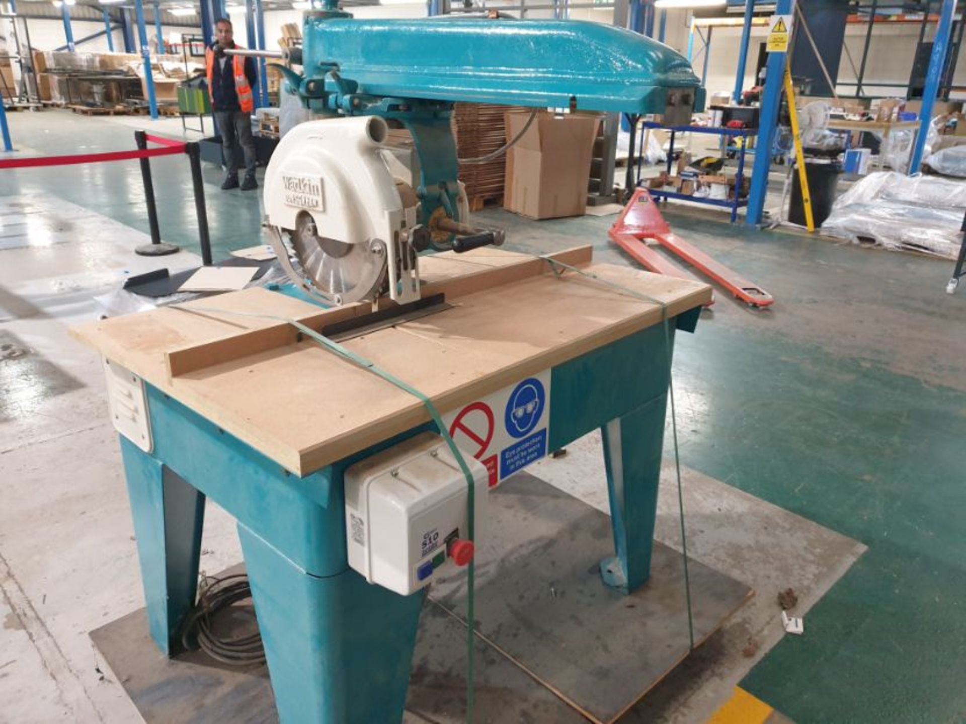 Wadkin BRA Pull Over Cross Cut Saw, Reconditioned 2019 (Located Warwick CV34 6SP) Please read the