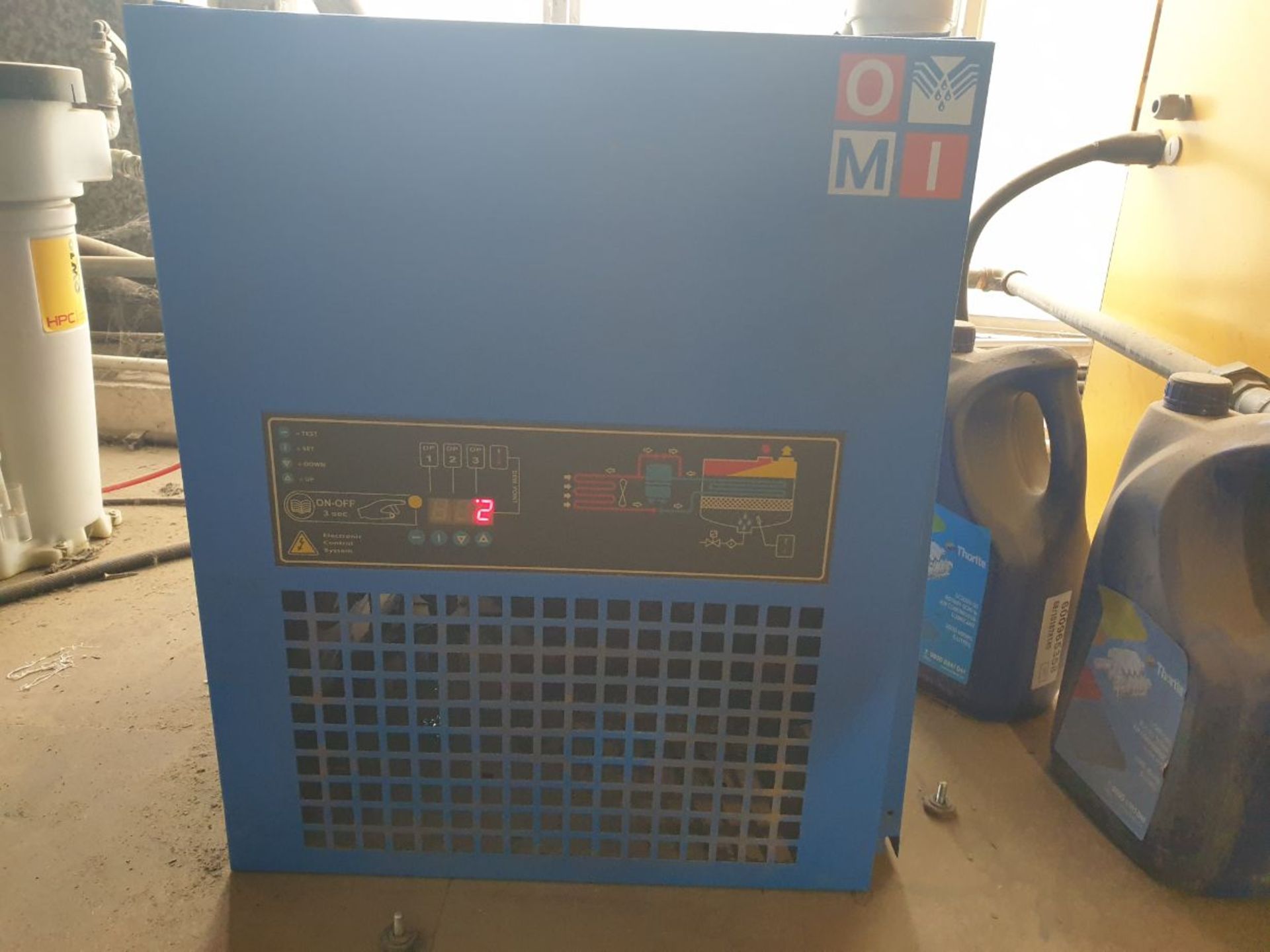 OMI Drier Unit and Air Receiver, Year of Manufacture 2004 (Located Skipton, BD23 2QR) Please read