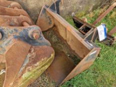 Slewtic 1400mm Wide Excavator Bucket, Serial No. 1575 Please read the following important