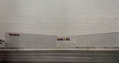 Andreas Gursky - Toys R Us, 1999