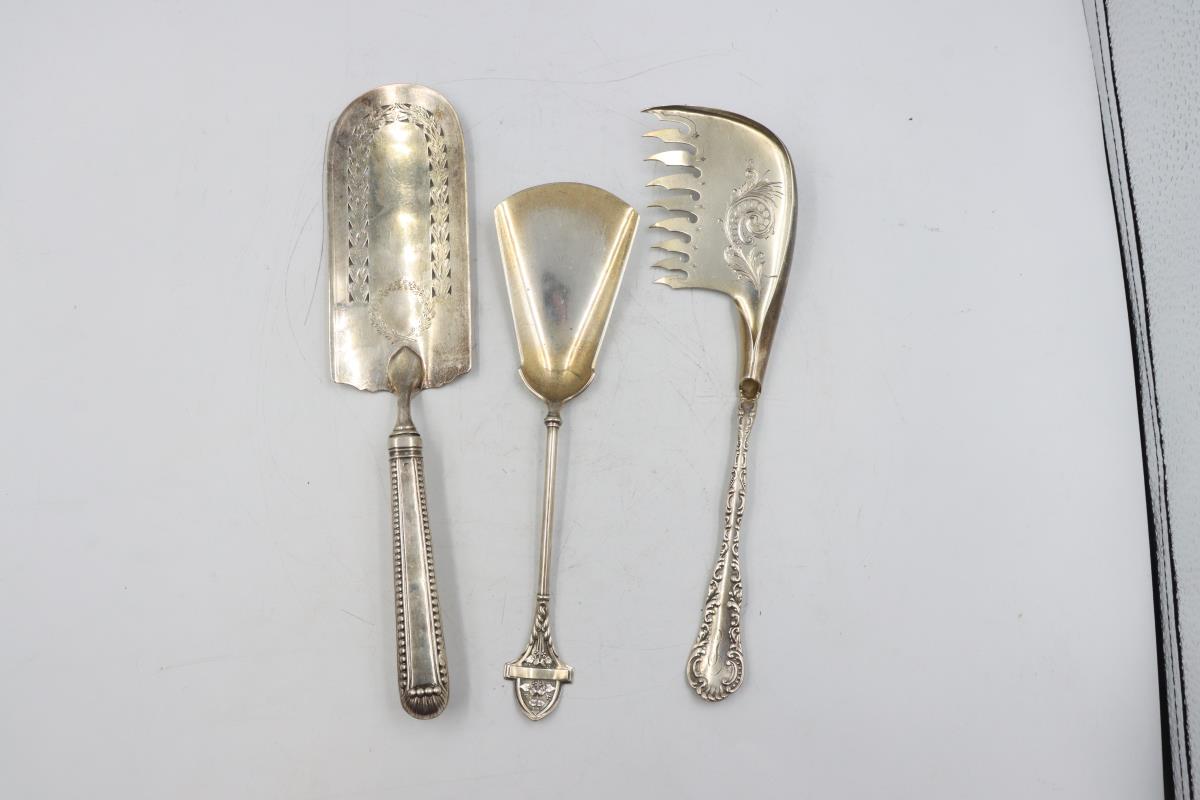 (3) Sterling Silver Utensils Rare Form 10.5ozt - Image 5 of 17