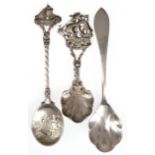 3 Löffel, 800er Silber, dabei Zuckerlöffel, L. 14,5 cm und 2 Zierlöffel, jeweils mit Segelschiff am