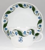 Große Meissen-Tasse mit UT, Mahonienranke, Neuer Ausschnitt, Tasse mit Monogramm "I(J)S", 1. Wahl, 