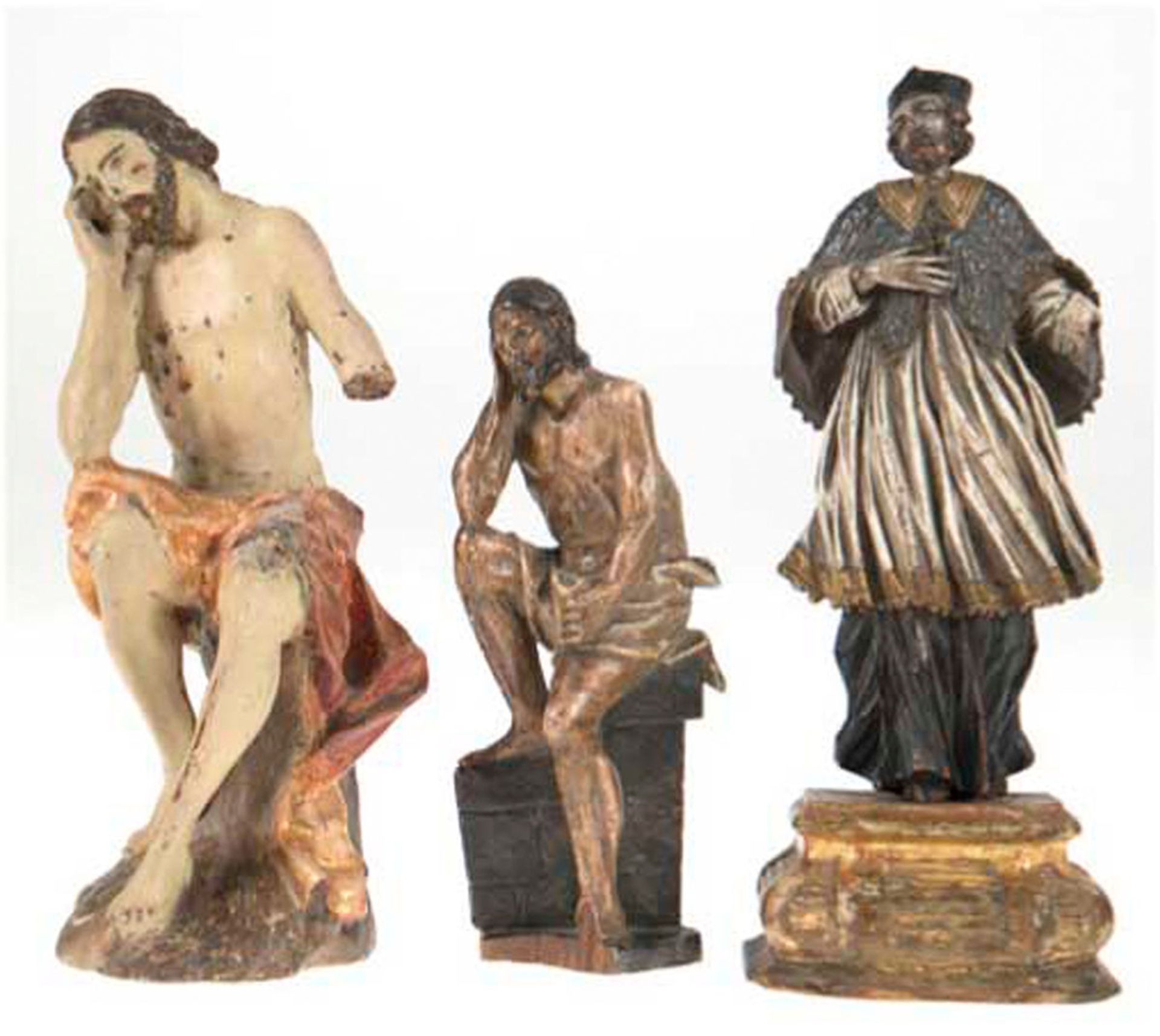 3 Heiligenfiguren, 18. Jh., Holz geschnitzt und teilweise farbig gefaßt, unterschiedliche Größen, H