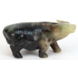 Jade-Figur "Wasserbüffel", Asien, grau/ grüne Jade, geschnitzt, Gebrauchspuren, H. 8 cm, L. 16,5 cm