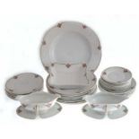 Umfangreiches Restservice, um 1920, Rosenthal, Porzellan, dabei 8 UT, 11 Beilagenteller, 7 flache T