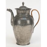 Zinn-Kaffeekanne, Bergisches Land um 1800, mit Engelsmarke im Boden, H. 23 cm