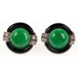 Ohrringe, 375er GG, 7,7 g, grüne Jade 8,9 ct., Onyx, Brillanten 0,22 ct., Durchmesser ca. 1,7 cm