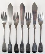 Fischbesteck, 7-teilig, 800er Silber, Spatenmuster, bestehend aus 3 Messern und 4 Gabeln, mit Monog