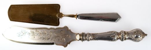 Tortenmesser, um 1900, 800er Silber-Griff und Tortenheber, 800er-Silbergriff, Gebrauchspuren, L. 29