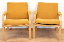2 Designer-Sessel, Farstrup Dänemark, helles Holzgestell, offenen Armlehnen gebogenes Schichtholz, 