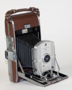 Polaroid-Kamera "Modell 95 A", Sofortbildkamera von Edwin Land, Baujahr 1954 bis 1957, Mechanik fun