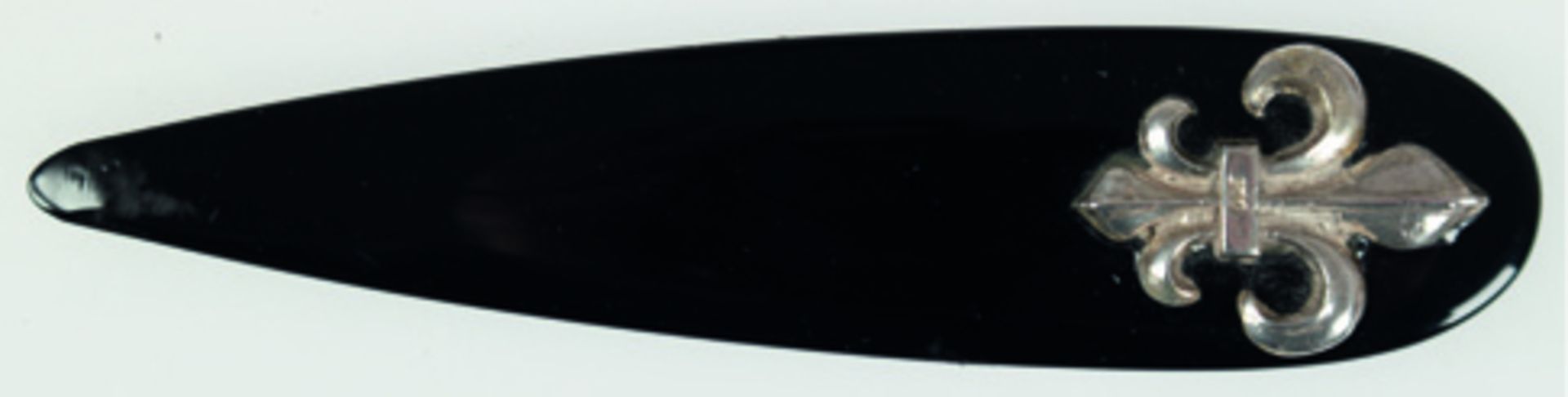 Brieföffner um ca. 1880/90, schwarzer Onyx, französische Lilie aus 800er Silber, Länge ca. 12.5 cm,