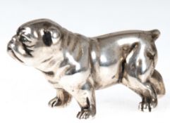 Kleine Figur "Englische Bulldogge", Silber, geprüft, ca. 49 g, L. 5,5 cm
